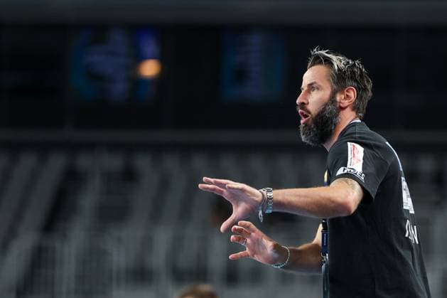 HC Zagreb v SC Magdeburg - EHF Champions League ZAGREB, CROATIA - NOVEMBER 19: Head coach of SC Magdeburg Bennet Wiegert reacts during the EHF Champions League match between HC Zagreb and SC Magdeburg at Arena Zagreb on November 19, 2025 in Zagreb, Croatia.  Igorxkralj PIXSELL