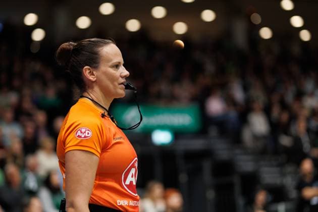 Umpire Anne Panther, Vet Concept Gladiators Trier vs Science City Jena, Basketball, easyCredit BBL, Matchday 8, Season 2025 2026, 19 11 2025 Vet Concept Gladiators Trier vs Science City Jena, Basketball, easyCredit BBL, Matchday 8, Season 2025 2026, 19 11 2025 Copyright: xEibner-Pressefoto AlexanderxNeisx EP_ANS