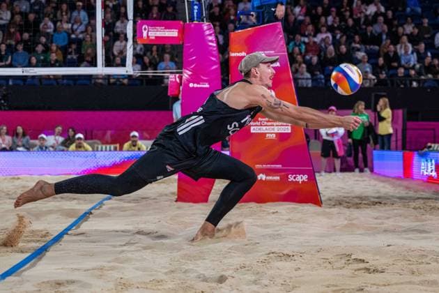 RECORD DATE NOT STATED ADELAIDE, AUSTRALIA - NOVEMBER 19: Lukas Pfretzschner (Player 1 - GER) during the Beach volleyball, Beachvolleyball World Championships at Adelaide on November 19, 2025 in Adelaide, Australia. Australia Copyright: xBEAUTIFULxSPORTS PeterxWeberx
