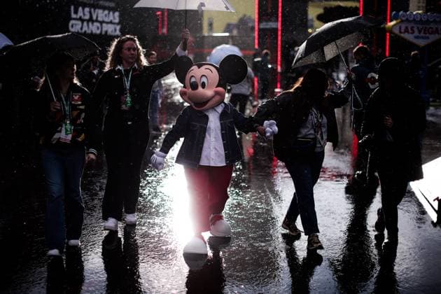 F1 - LAS VEGAS GRAND PRIX 2025 Mickey Mouse, Portrait during the 2025 Formula 1 Las Vegas Grand Prix, 22th round of the 2025 FIA Formula One World Championship, WM, Weltmeisterschaft from November 21 to 23, 2025 on the Las Vegas Strip Circuit, in Paradise, Nevada, United States of America - ParadiseUnited States  Copyright: xEricxAlonsox