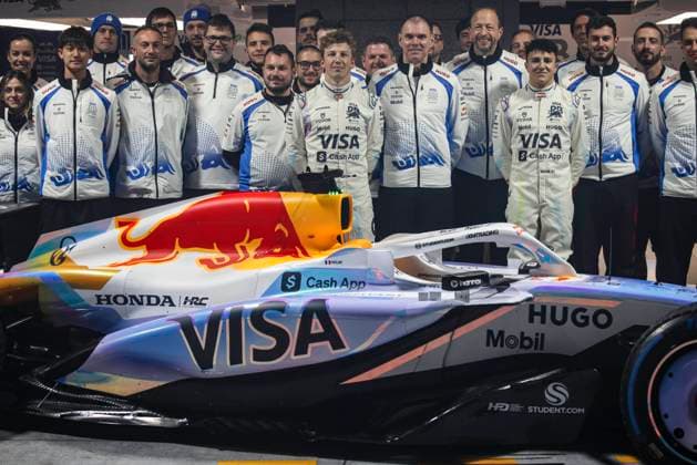 F1 - LAS VEGAS GRAND PRIX 2025 HADJAR Isack (fra), Visa Cash App RB F1 Team VCARB02, portrait LAWSON Liam (nzl), Visa Cash App RB F1 Team VCARB02, portrait BAYER Peter, CEO of Visa Cash App RB F1 Team, portrait during the 2025 Formula 1 Las Vegas Grand Prix, 22th round of the 2025 FIA Formula One World Championship, WM, Weltmeisterschaft from November 21 to 23, 2025 on the Las Vegas Strip Circuit, in Paradise, Nevada, United States of America - ParadiseUnited States  Copyright: xXavixBonillax
