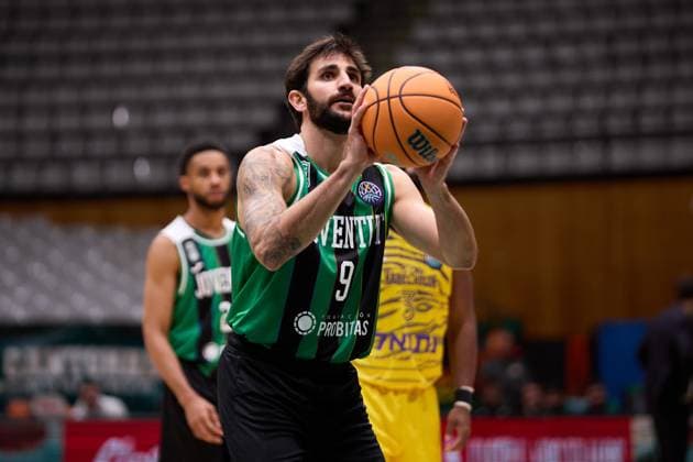 November 19, 2025, Badalona, Barcelona, Spain: Ricky Rubio of Joventut Badalona in action during the Basketball Champions League season X game between Joventut Badalona and Hapoel Netanel Holon at Palau Olimpic de Badalona on November 19, 2025 in Badalona, Spain. Badalona Spain - ZUMAr232 20251119_zsp_r232_033 Copyright: xDavidxRamirezx
