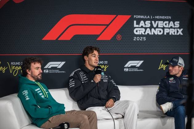 Formula 1 Heineken Las Vegas Grand Prix 2025 Thomas Cerato OVERTAKE MAXPPP - Las Vegas 20 11 2025 01 VERSTAPPEN Max (nld), Oracle Red Bull Racing, portrait & 14 ALONSO Fernando (esp), Aston Martin Aramco Cognizant, portrait & 63 RUSSELL George (gbr), Mercedes-AMG PETRONAS F1 Team, portrait press conference, PK, Pressekonferenz at the Formula 1 Heineken Las Vegas Grand Prix 2025, the 22nd round of the 2025 FIA Formula 1 World Championship, WM, Weltmeisterschaft held on the Las Vegas Strip Circuit in Las Vegas, Nevada, United States, from 19 to 22 November 2025. Las Vegas Las Vegas Strip Circuit United States Copyright: xOVERTAKE MAXPPPxThomasxCeratox OVT202511206212 OVT202511206212