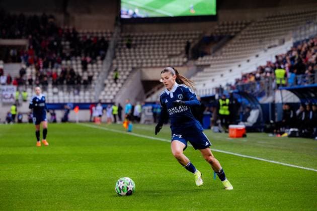 Anaele Le Moguedec of Paris FC in action during the UEFA Womens Champions League game between Paris FC and SL Benfica at Stade Jean Bouin in Paris, France. Copyright: xPaulinexFIGUETx xSPPx Sportspressphoto_SPR64088