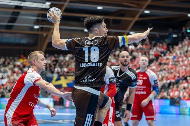 Aalborg Handball v Industria Kielce, EHF Champions League Handball, Aalborg, Denmark Aalborg, Denmark. 19th, November 2025. Alex Dujshebaev (10) of Industria Kielce seen during the EHF Champions League match between Aalborg Handball and Industria Kielce at Sparekassen Danmark Arena in Aalborg. Denmark, Aalborg  Copyright: xGonzalesxPhoto MadsxAndersenx