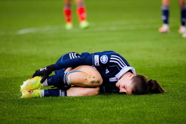 Anaele Le Moguedec of Paris FC is injured during the UEFA Womens Champions League game between Paris FC and SL Benfica at Stade Jean Bouin in Paris, France. Copyright: xPaulinexFIGUETx xSPPx Sportspressphoto_SPR64114
