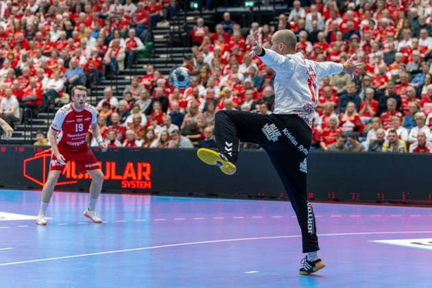 Aalborg Handball v Industria Kielce, EHF Champions League Handball, Aalborg, Denmark Aalborg, Denmark. 19th, November 2025. Fabian Norsten (12) of Aalborg Handball seen in the EHF Champions League match between Aalborg Handball and Industria Kielce at Sparekassen Danmark Arena in Aalborg. Denmark, Aalborg  Copyright: xGonzalesxPhoto MadsxAndersenx