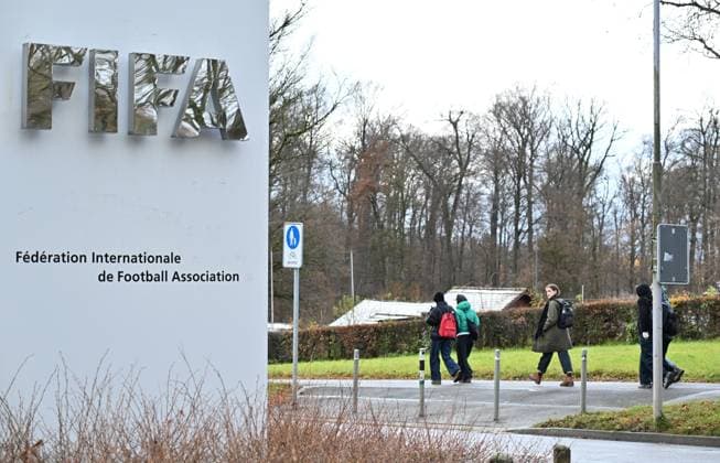 FIFA World Cup, WM, Weltmeisterschaft, Fussball 26 play-offs draws ZURICH, SWITZERLAND - NOVEMBER 20: The FIFA logo is seen outside the FIFA headquarters prior to the FIFA World Cup 26 play-offs draws on November 20, 2025 in Zurich, Switzerland. Mustafa Yalcin Anadolu Zurich Switzerland. Editorial use only. Please get in touch for any other usage.  Copyright: x2025xAnadoluxMustafaxYalcinx
