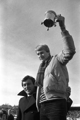 HISTORICAL PHOTOS Oslo, 19801026 Ullevaal stadium, the cup final Lillestrom Valerenga 1 4 Moldes Age Hareide had been named player of the year and was presented with the trophy by Liverpools Ray Kennedy, who was a guest during the cup final PHOTO SVEIN HAMMERSTAD NTB NTB NORGE NORWAY EDITORIAL USE ONLY  EDITORIAL USE ONLY. RESTRICTED USE FOR BETTING COMPANIES Ref:240188164st.jpg