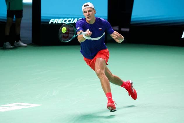 Jakub MENSIK (CZE) during Davis Cup - Final Eight, International Tennis match in Bologna, Italy, November 20 2025  Copyright: xRobertaxCorradin IPAxSportx xipa-agency.netx xx IPA_68163143 IPA_Agency_IPA68163143