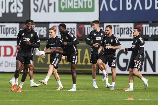 Football, Besikats Istanbul, Training