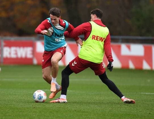 20 11 2025, xophax, Soccer 1 Bundesliga Season 2025 2026 1 FC Köln Training Jakub Kaminski , left and Eric Martel , right both 1 FC Köln Leverkusen
