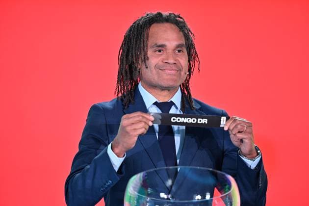 2026 FIFA World Cup, WM, Weltmeisterschaft, Fussball Play-Off Tournament draw ZURICH, SWITZERLAND - NOVEMBER 20: French former player Christian Karembeu shows the paper slip of Congo DR during the 2026 FIFA World Cup Play-Off Tournament draw at the FIFA s Home of Football in Zurich, Switzerland on November 20, 2025. Mustafa Yalcin Anadolu Zurich Switzerland. Editorial use only. Please get in touch for any other usage.  Copyright: x2025xAnadoluxMustafaxYalcinx