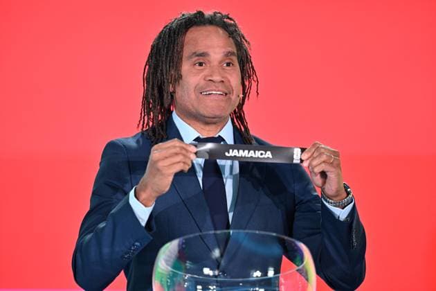 2026 FIFA World Cup, WM, Weltmeisterschaft, Fussball Play-Off Tournament draw ZURICH, SWITZERLAND - NOVEMBER 20: French former player Christian Karembeu shows the paper slip of Jamaica during the 2026 FIFA World Cup Play-Off Tournament draw at the FIFA s Home of Football in Zurich, Switzerland on November 20, 2025. Mustafa Yalcin Anadolu Zurich Switzerland. Editorial use only. Please get in touch for any other usage.  Copyright: x2025xAnadoluxMustafaxYalcinx