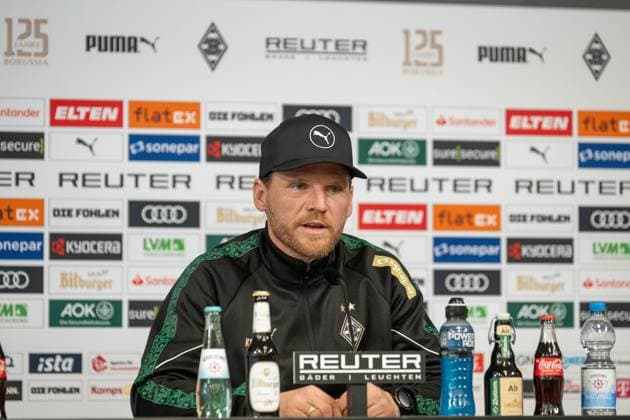 20 11 2025, Football Borussia Moenchengladbach, Press conference on the contract extension of Eugen Polanski and the away match at 1 FC Heidenheim in the press room at Borussia Park in Moenchengladbach Eugen Polanski Borussia Moenchengladbach, Coach at the press conference Important note In accordance with the regulations of the DFL German Football League and the DFB German Football Association, it is prohibited to utilize or have utilized photographs taken in the stadium and or of the match in the form of sequential images and or video-like photo series Foto Kirchner Media TH Copyright: xKirchner-Media THx