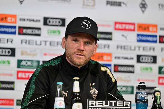 20 11 2025 Moenchengladbach Fußball, Herren, Saison 2025 2026, Pressekonferenz Borussia Moenchengladbach vor Heidenheim und Vertragsverlaengerung Eugen Polanski Eugen Polanski Head coach Gladbach DFL regulations prohibit any use of photographs as image sequences and or quasi video Borussia Park NRW Germany