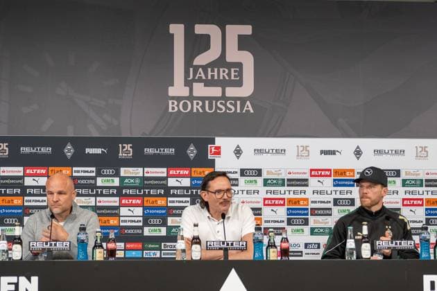 20 11 2025, Football Borussia Moenchengladbach, Press conference on the contract extension of Eugen Polanski and the away match at 1 FC Heidenheim in the press room at Borussia Park in Moenchengladbach Rouven Schroeder Borussia Moenchengladbach, Head of Sport , Luebbo Popken Borussia Moenchengladbach, Head of Media and Communication and Eugen Polanski Borussia Moenchengladbach, Coach at the press conference Important note In accordance with the regulations of the DFL German Football League and the DFB German Football Association, it is prohibited to utilize or have utilized photographs taken in the stadium and or of the match in the form of sequential images and or video-like photo series Foto Kirchner Media TH Copyright: xKirchner-Media THx