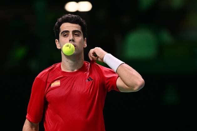 Jaume Munar Clar of Spain in action during the Davis Cup Quarter-Final match between Jaume Munar Clar of Spain and Jiri Lehecka of Czechia at Supertennis Arena - Bolognafiere on November 20, 2025 in Bologna, Italy  Copyright: xDomenicoxCippitelli IPAxSportx xipa-agency.netx xx IPA_68166983 IPA_Agency_IPA68166983