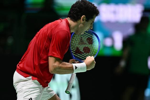Jaume Munar Clar of Spain in action during the Davis Cup Quarter-Final match between Jaume Munar Clar of Spain and Jiri Lehecka of Czechia at Supertennis Arena - Bolognafiere on November 20, 2025 in Bologna, Italy  Copyright: xDomenicoxCippitelli IPAxSportx xipa-agency.netx xx IPA_68167063 IPA_Agency_IPA68167063