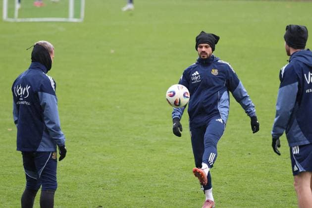 20 11 2025, xrekx, Fußball 3 Liga, 1 FC Saarbrücken Training v l Kasim Rabihic 1 FC Saarbruecken DFL DFB REGULATIONS PROHIBIT ANY USE OF PHOTOGRAPHS as IMAGE SEQUENCES and or QUASI VIDEO Saarbrücken