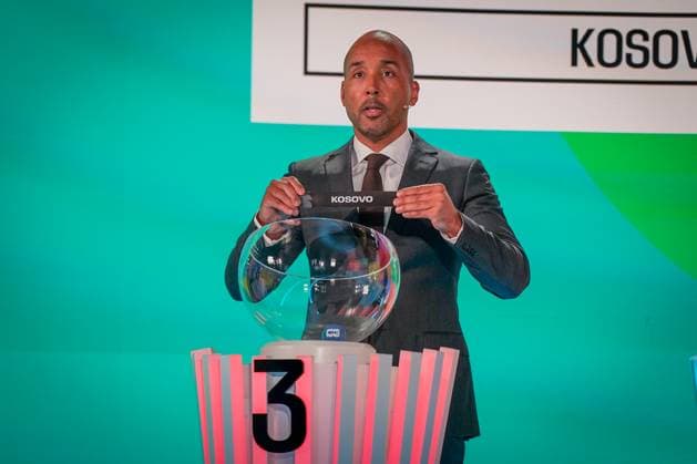 Football FIFA World Cup Qualification Europe 2025 26 Playoff Draw Home of FIFA Zurich, Switzerland Martin Dahlin FIFA Legend draws Kosovo Zurich Canton of Zurich Switzerland Copyright: xJOERANxSTEINSIEKx