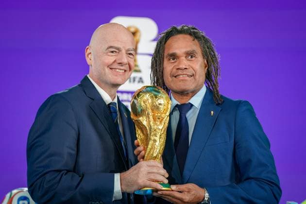 Soccer FIFA World Cup Qualification Europe 2025 26 Playoff Draw Home of FIFA Zurich, Switzerland Gianni Infantino FIFA President and Christian Karembeu FIFA Legend with World Cup Trophy, Cup Zurich Canton Zurich Switzerland Copyright: xJOERANxSTEINSIEKx
