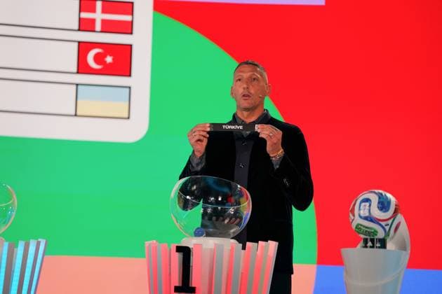 Soccer FIFA World Cup Qualification Europe 2025 26 Playoff Draw Home of FIFA Zurich, Switzerland Marco Materazzi FIFA Legend Draws Turkey Zurich Canton Zurich Switzerland Copyright: xJOERANxSTEINSIEKx