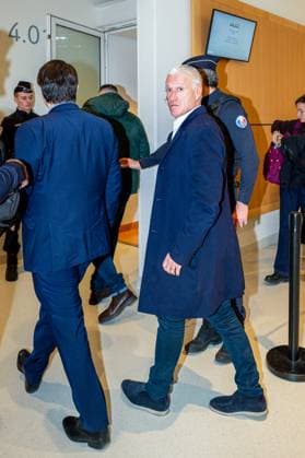 Didier Deschamps - Arrivées au tribunal correctionnel de Paris en marge du procès en diffamation entre Didier Deschamps et Daniel Riolo. Le procès en diffamation opposant Didier Deschamps à Daniel Riolo s’est ouvert le 20 novembre 2025 devant la XVIIe chambre du tribunal correctionnel de Paris : Didier Deschamps reproche à Daniel Riolo d’avoir qualifié de « menteur » à propos de la blessure de Karim Benzema lors de la coupe du monde de football en 2022. France, le 20 novembre 2025. Pierre Perusseau Bestimage Arrivals at the Paris Criminal Court on the sidelines of the defamation trial between Didier Deschamps and Daniel Riolo. The defamation trial between Didier Deschamps and Daniel Riolo opened on November 20, 2025, before the 17th chamber of the Paris Criminal Court. Didier Deschamps accuses Daniel Riolo of having called him a liar regarding Karim Benzema s injury during the 2022 FIFA World Cup, WM, Weltmeisterschaft, Fussball France, November 20, 2025. Paris France  Copyright: xPierrexPerusseaux xBestimagexPierrexPerusseaux xBestimagex
