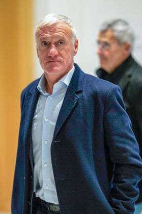 FOOTBALL : ArrivÃ es au tribunal correctionnel de Paris en marge du proces en diffamation entre Didier Deschamps et Daniel Riolo - 20 11 2025 Didier Deschamps - ArrivÃ es au tribunal correctionnel de Paris en marge du proces en diffamation entre Didier Deschamps et Daniel Riolo. Le proces en diffamation opposant Didier Deschamps Ã Daniel Riolo s™est ouvert le 20 novembre 2025 devant la XVIIe chambre du tribunal correctionnel de Paris : Didier Deschamps reproche Ã Daniel Riolo d™avoir qualifiÃ de Â« menteur Â» Ã propos de la blessure de Karim Benzema lors de la coupe du monde de football en 2022. France, le 20 novembre 2025. Arrivals at the Paris Criminal Court on the sidelines of the defamation trial between Didier Deschamps and Daniel Riolo. The defamation trial between Didier Deschamps and Daniel Riolo opened on November 20, 2025, before the 17th chamber of the Paris Criminal Court. Didier Deschamps accuses Daniel Riolo of having called him a liar regarding Karim Benzema s injury during the 2022 FIFA World Cup, WM, Weltmeisterschaft, Fussball France, November 20, 2025. ParisFrance  Copyright: xPierrexPerusseaux xBestimagex