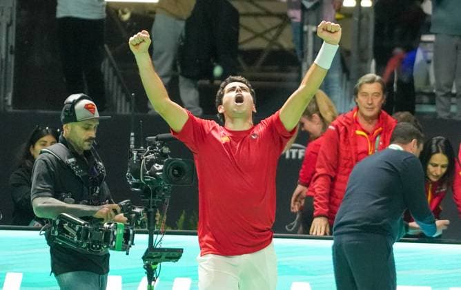 November 20, 2025, Bologna, Bretagne, Italy: Jaume Munar of Spain during the Davis Cup 2025, Final 8, Tennis event on 19 November 2025 in Bologna, Italy - Photo Bologna Italy - ZUMAl193 20251120_zsp_l193_116 Copyright: xLaurentxLairysx