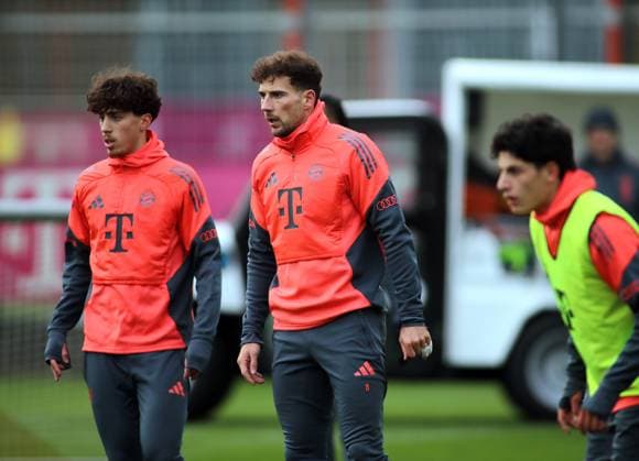 Football, Men, Season 2025 2026, FC Bayern Munich, Training Leon Goretzka FC Bayern Munich standing