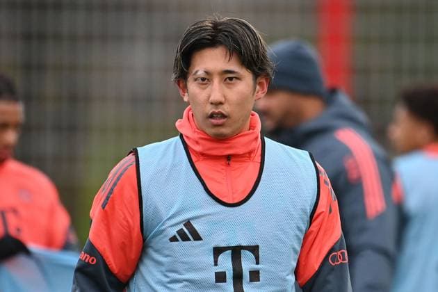 Hiroki ITO Bayern Muenchen , action,single image,cropped single motif,half figure,half figure public training FC Bayern Muenchen on the training ground at Saebener Strasse on 20 11 2025 Soccer 1 Bundesliga,season 2025 2026