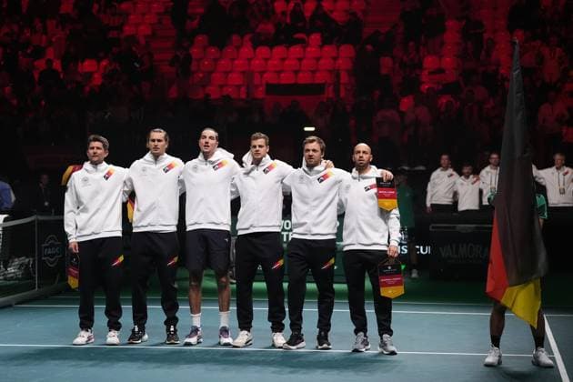 Alexander Zverev and team of Germany enter the pitch before the Davis Cup Finals 2025 Quarterfinals match between Tomas Martin Etcheverry (Argentina) and Jan-Lennard Struff (Germany) at Bologna Fiere, Bologna, Italy - November 20, 2025. - Tennis.  Copyright: xMassimoxPaolone LaPressex