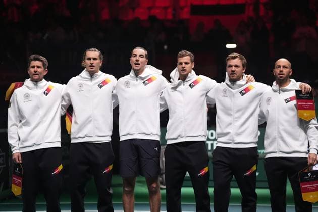 Alexander Zverev and team of Germany enter the pitch before the Davis Cup Finals 2025 Quarterfinals match between Tomas Martin Etcheverry (Argentina) and Jan-Lennard Struff (Germany) at Bologna Fiere, Bologna, Italy - November 20, 2025. - Tennis.  Copyright: xMassimoxPaolone LaPressex