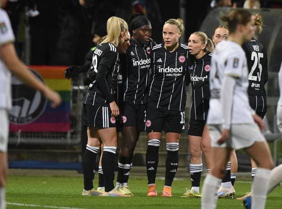 20 11 2025, xhbx, Football UEFA Women EuropaCup, Eintracht Frankfurt Women PSV Eindhoven v l Torjubel, Goal celebration, celebrate the goal 1 1 by Nicole Anyomi Eintracht Frankfurt Women DFL DFB REGULATIONS PROHIBIT ANY USE OF PHOTOGRAPHS as IMAGE SEQUENCES and or QUASI VIDEO Frankfurt