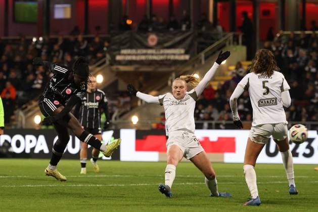 2025 11 20 xJFx Qualifying round UEFA Women™s Europa Cup 2025 2026 Round of 16 second leg Eintracht Frankfurt PSV Eindhoven v l , Nicole Anyomi Eintracht Frankfurt scores the goal to 1 1 DFL DFB REGULATIONS PROHIBIT ANY USE OF PHOTOGRAPHS as IMAGE SEQUENCES and or QUASI VIDEO Copyright: JoaquimxFerreira