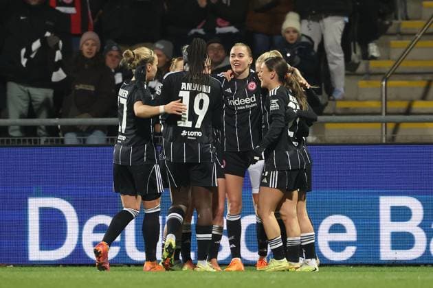 2025 11 20 xJFx Qualifying round UEFA Women™s Europa Cup 2025 2026 Round of 16 second leg Eintracht Frankfurt PSV Eindhoven v l , Goal celebration, celebrate the goal um Laura Freigang Eintracht Frankfurt DFL DFB REGULATIONS PROHIBIT ANY USE OF PHOTOGRAPHS as IMAGE SEQUENCES and or QUASI VIDEO Copyright: JoaquimxFerreira