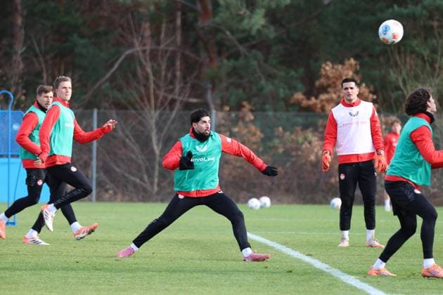 20 11 2025, xrekx, Football 2 Bundesliga, 1 FC Kaiserslautern Training v l Semih Sahin 1 FC Kaiserslautern DFL DFB REGULATIONS PROHIBIT ANY USE OF PHOTOGRAPHS as IMAGE SEQUENCES and or QUASI VIDEO Kaiserslautern