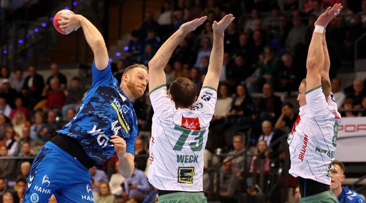 BAU 20 11 2025 Stuttgart Handball TVB Stuttgart vs GWD Minden, Lenny Rubin TVB, left