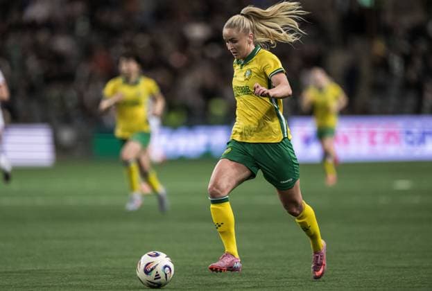 251120 Anna Josendal of Hammarby during the UEFA Women s Europa Cup football match between Hammarby and Ajax on November 20, 2025 in Stockholm Photo Emma Wallskog BILDBYRAN COP 320 EW0590 fotboll football soccer fotball europa cup hammarby ajax uefa womens europa cup dam bbeng  Copyright: EMMAxWALLSKOG BB251120EW045