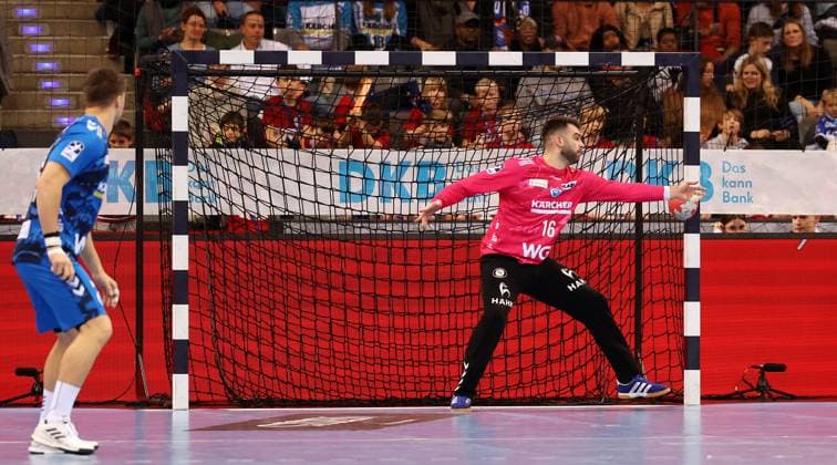 BAU 20 11 2025 Stuttgart Handball TVB Stuttgart vs GWD Minden, Miljan Vujovic TVB in goal
