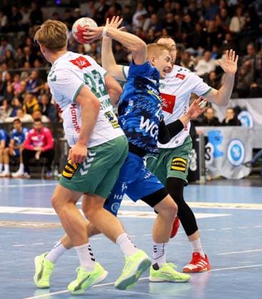BAU 20 11 2025 Stuttgart Handball TVB Stuttgart vs GWD Minden, Torben Matzken TVB, center