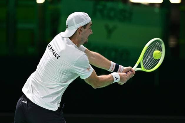 Jan-Lennard Struff of Germany in action during the Davis Cup Quarter-Final match between Tomas Martin Etcheverry of Argentina and Jan-Lennard Struff of Germany at Supertennis Arena - Bolognafiere on November 20, 2025 in Bologna, Italy  Copyright: xDomenicoxCippitelli IPAxSportx xipa-agency.netx xx IPA_68180349 IPA_Agency_IPA68180349