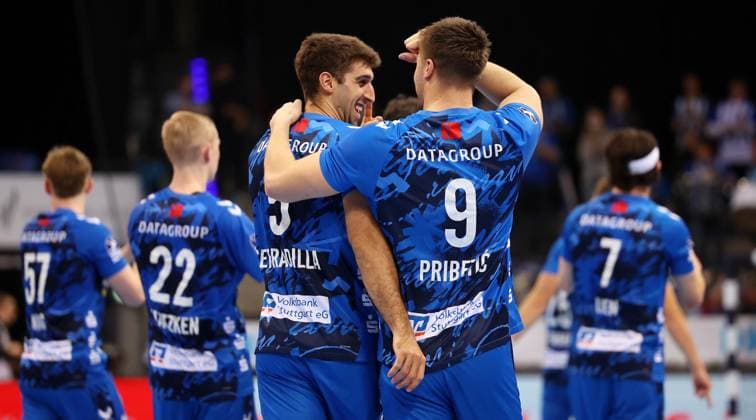 BAU 20 11 2025 Stuttgart Handball TVB Stuttgart vs GWD Minden, f l Antonio Serradilla, Gianfranco Pribetic TVB