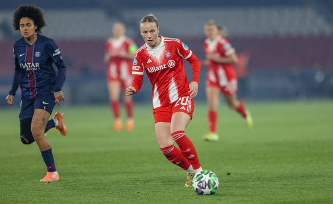 FRA, Paris, Paris St Germain vs FC Bayern Munich, Women s Champions League, UEFA, Season 2526, Parc des Princes, Matchday 4 in picture Franziska Kett Bayern Munich 20 DFB DFL REGULATIONS PROHIBIT ANY USE OF PHOTOGRAPHS AS IMAGE SEQUENCES AND OR QUASI VIDEO, 20 11 2025 Copyright: HMBxMedia HendrikxHamelau
