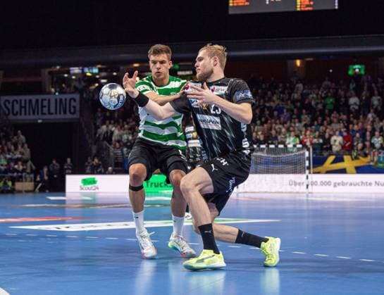 Handball, Men, Season 2025 2026, Champions League Group A, Matchday 8 , Füchse Berlin Sporting CP, f l Francisco Kiko Mota Costa Sporting , Matthes Langhoff Füchse Berlin , 20 11 2025, Copyright: xSebastianxRäppold MatthiasxKochx