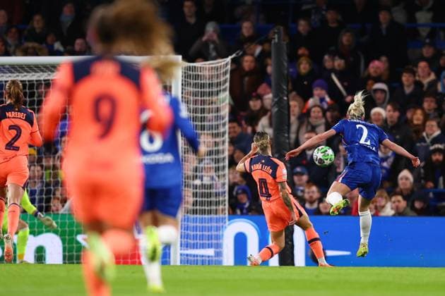 London, England, 20th November 2025. Ellie Carpenter of Chelsea scores the opening goal during the Chelsea Women vs Barcelona Women UEFA Womens Champions League match at Stamford Bridge, London. Picture credit should read: Paul Terry Sportimage EDITORIAL USE ONLY. No use with unauthorised audio, video, data, fixture lists, club league logos or live services. Online in-match use limited to 120 images, no video emulation. No use in betting, games or single club league player publications. SPI_014_PT_Chelsea_w_Barcelona_w SPI-4300-0014