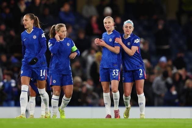 London, England, 20th November 2025. Ellie Carpenter (R) of Chelsea celebrates after scoring the opening goal during the Chelsea Women vs Barcelona Women UEFA Womens Champions League match at Stamford Bridge, London. Picture credit should read: Paul Terry Sportimage EDITORIAL USE ONLY. No use with unauthorised audio, video, data, fixture lists, club league logos or live services. Online in-match use limited to 120 images, no video emulation. No use in betting, games or single club league player publications. SPI_019_PT_Chelsea_w_Barcelona_w SPI-4300-0019