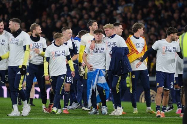 UK: Scotland v Denmark, UEFA World Cup European Qualifiers at Hampden Park, Glasgow, Scotland on 18 November 2025: Pictured: Scotland celebrate after the match Glasgow Hampden Park Scotland Copyright: xAlexxToddx