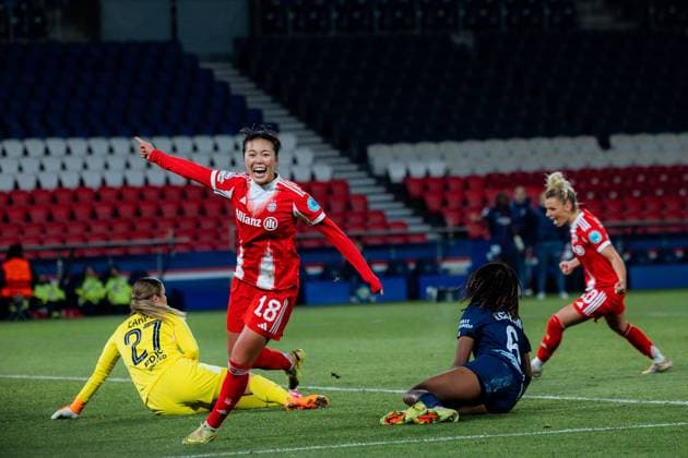 Momoko Tanikawa of Bayern Munchen celebrates after scoring her team s second goal during the UEFA Womens Champions League game between Paris Saint-Germain and FC Bayern Munich at Parc des Princes in Paris, France. Copyright: xPaulinexFIGUETx xSPPx Sportspressphoto_SPR64225